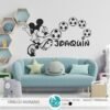 Vinilo Mickey Futbolista con Nombre Personalizado | Vinilos Muranis Chile